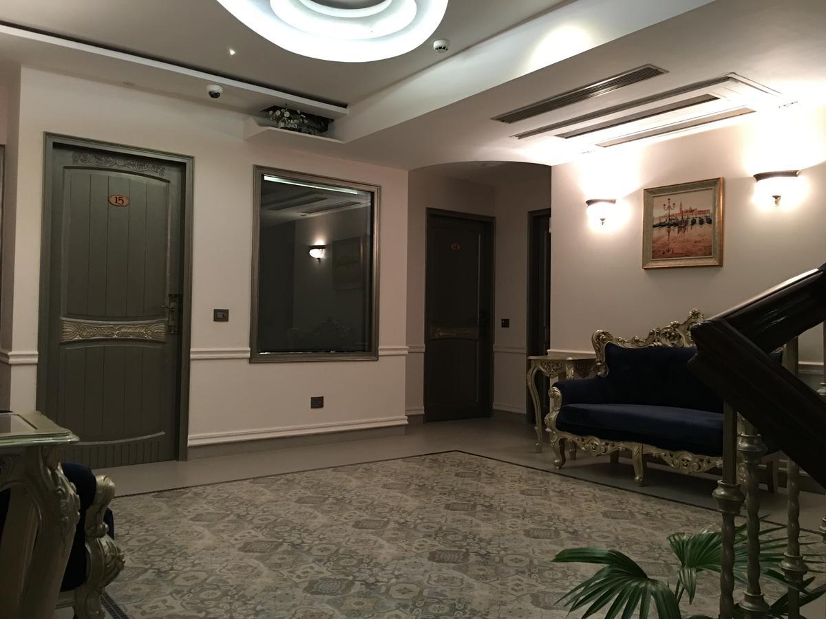 Hotel Posh Chandigarh Luaran gambar