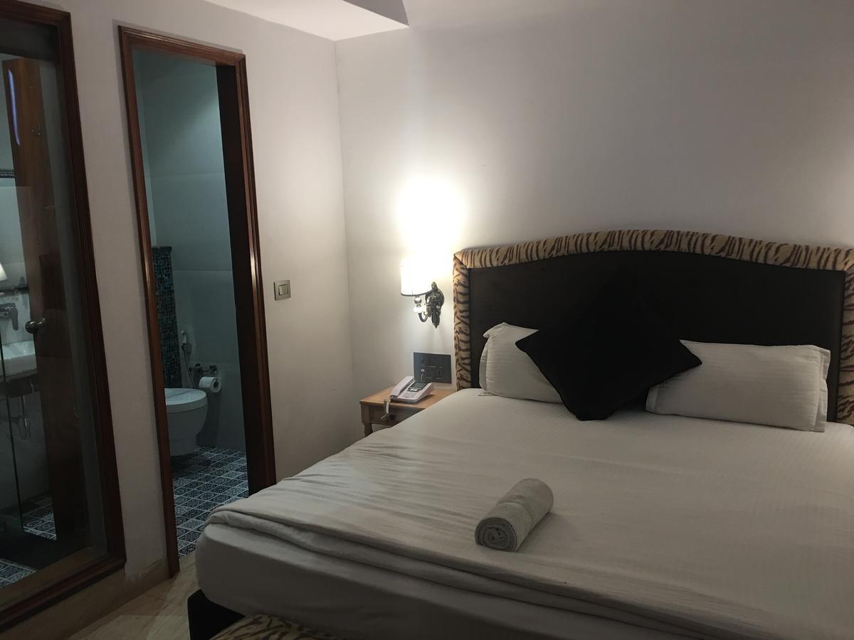 Hotel Posh Chandigarh Luaran gambar