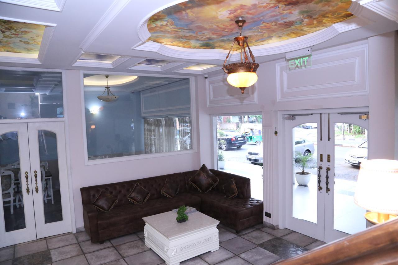Hotel Posh Chandigarh Luaran gambar