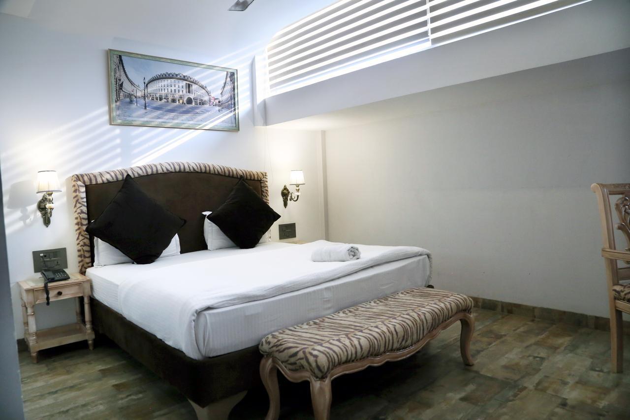 Hotel Posh Chandigarh Luaran gambar