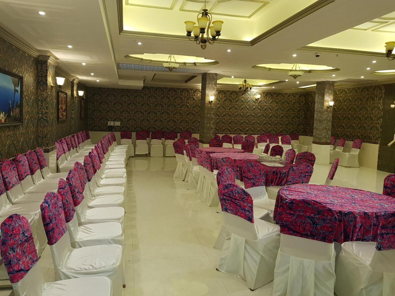 Hotel Posh Chandigarh Luaran gambar